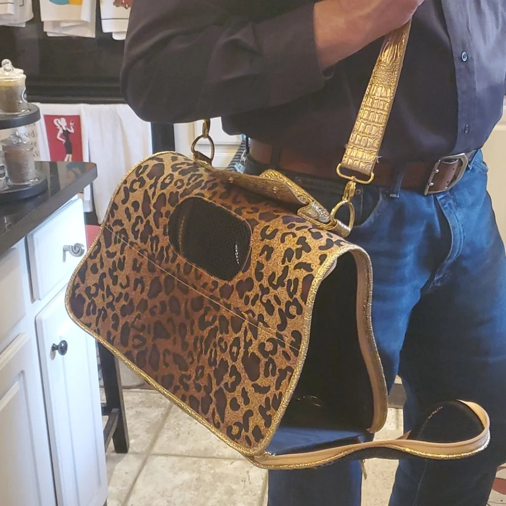 Bloomingdale's hp Dec 20 exclusive female small dog Carrier Best Of Bev Hills